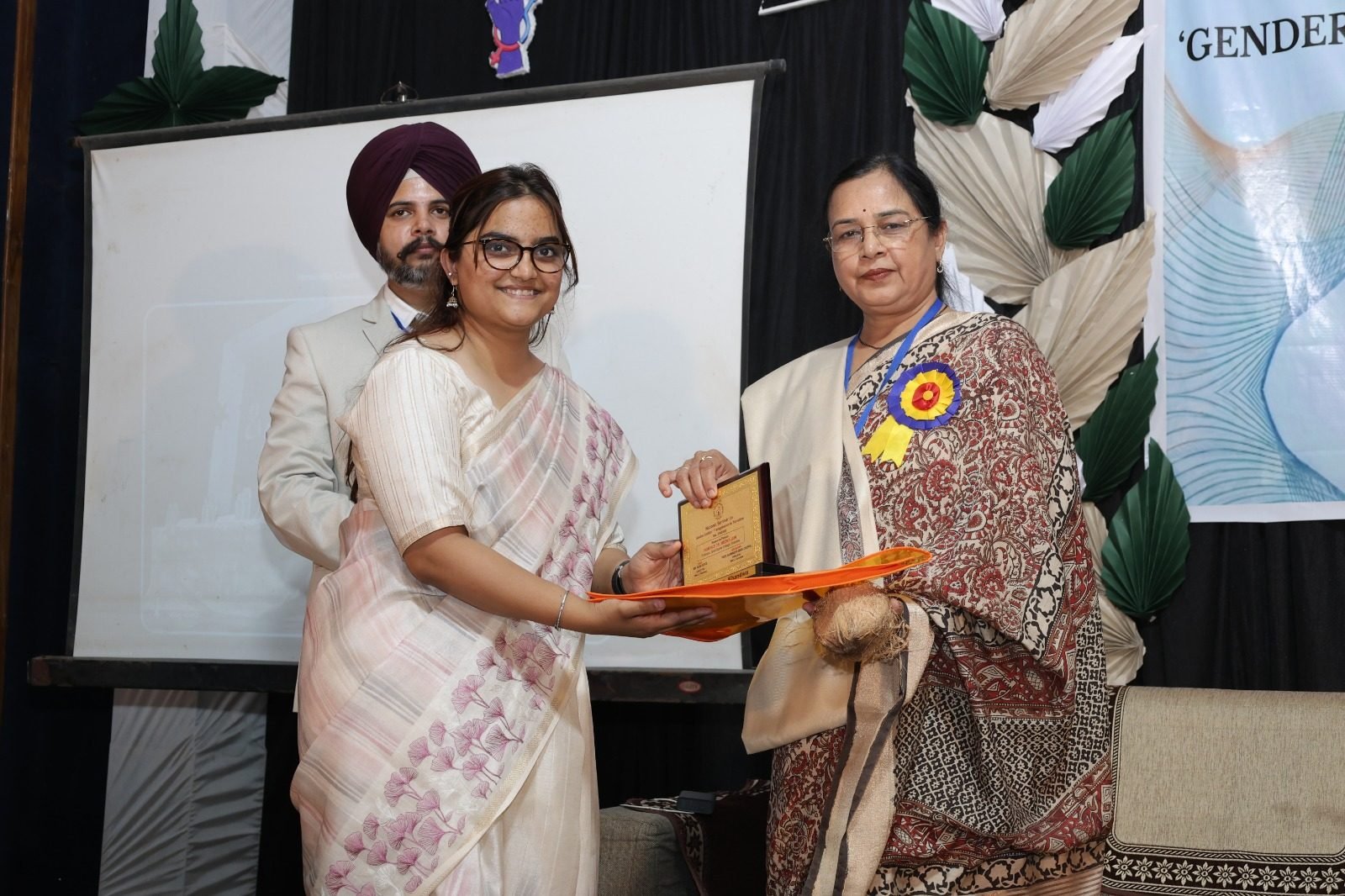 Award presentation at the Gender Justice national seminar